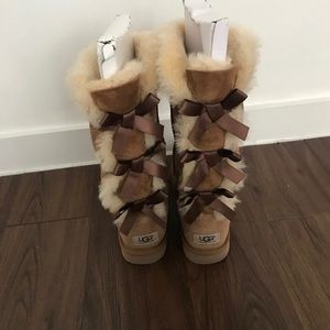 Ugg Bailey Bows